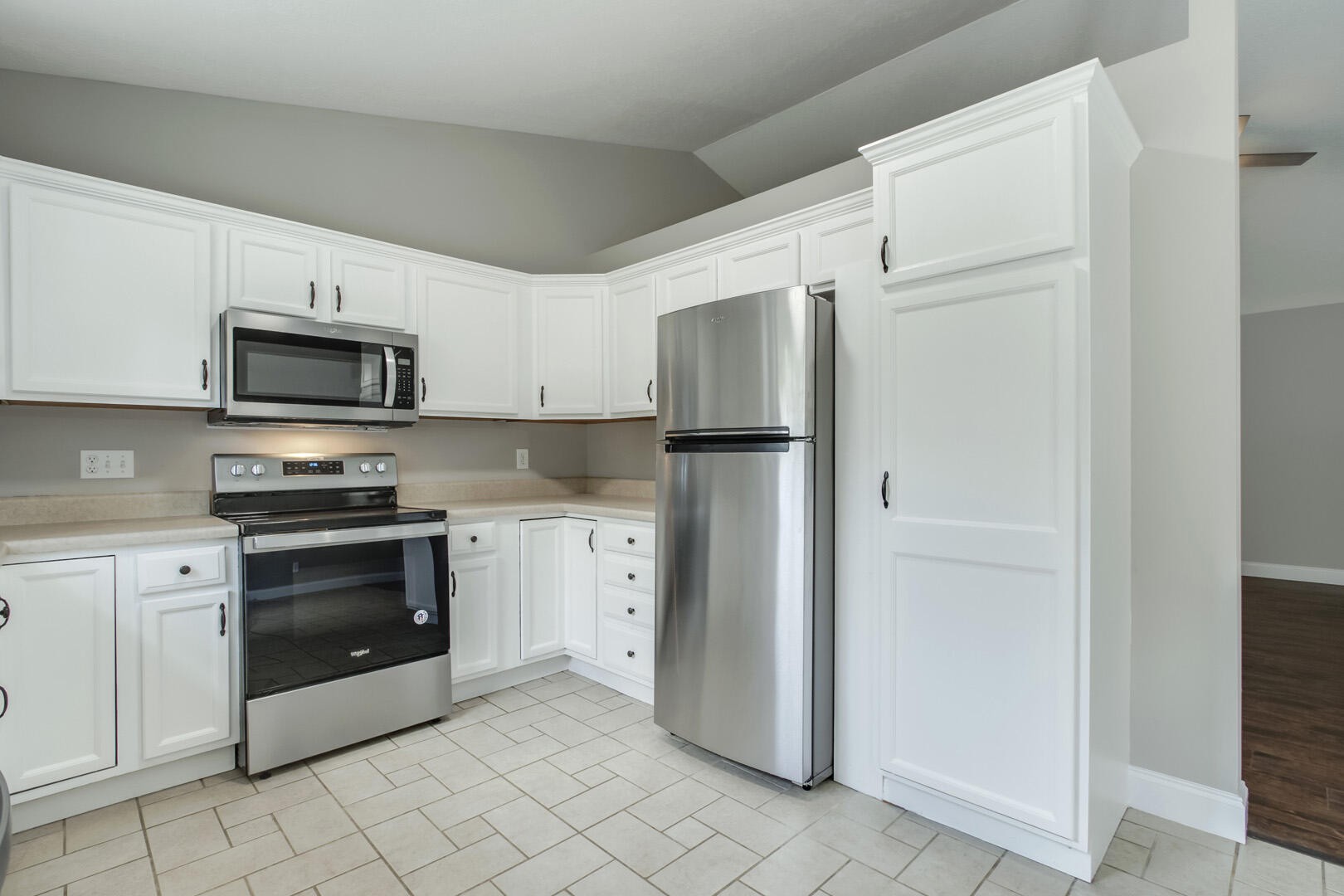 1718 Cunningham Road Knoxville, TN 37918 - Photo 10 of 32 Gallery Image 10