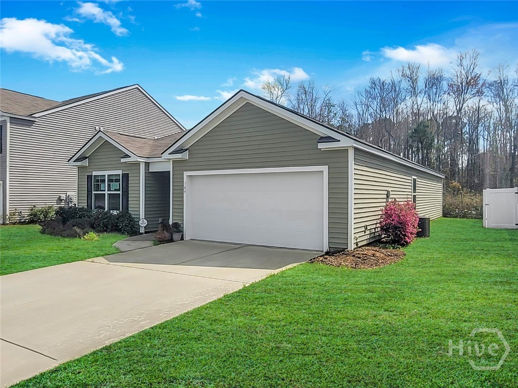 109 Barbados Circle Guyton, GA 31312 - Photo 2 of 46 RIGHT VIEW