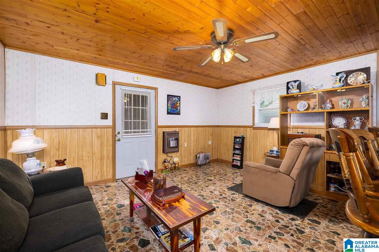 310 3rd Avenue West Oneonta, AL 35121 - Photo 17 of 27