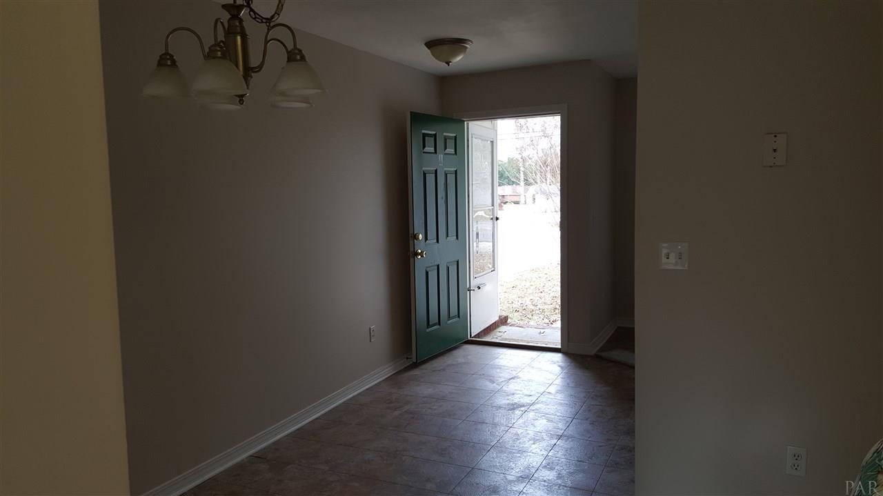 3031 East Kingsfield Road, Unit A Pensacola, FL 32514 - Photo 3 of 5