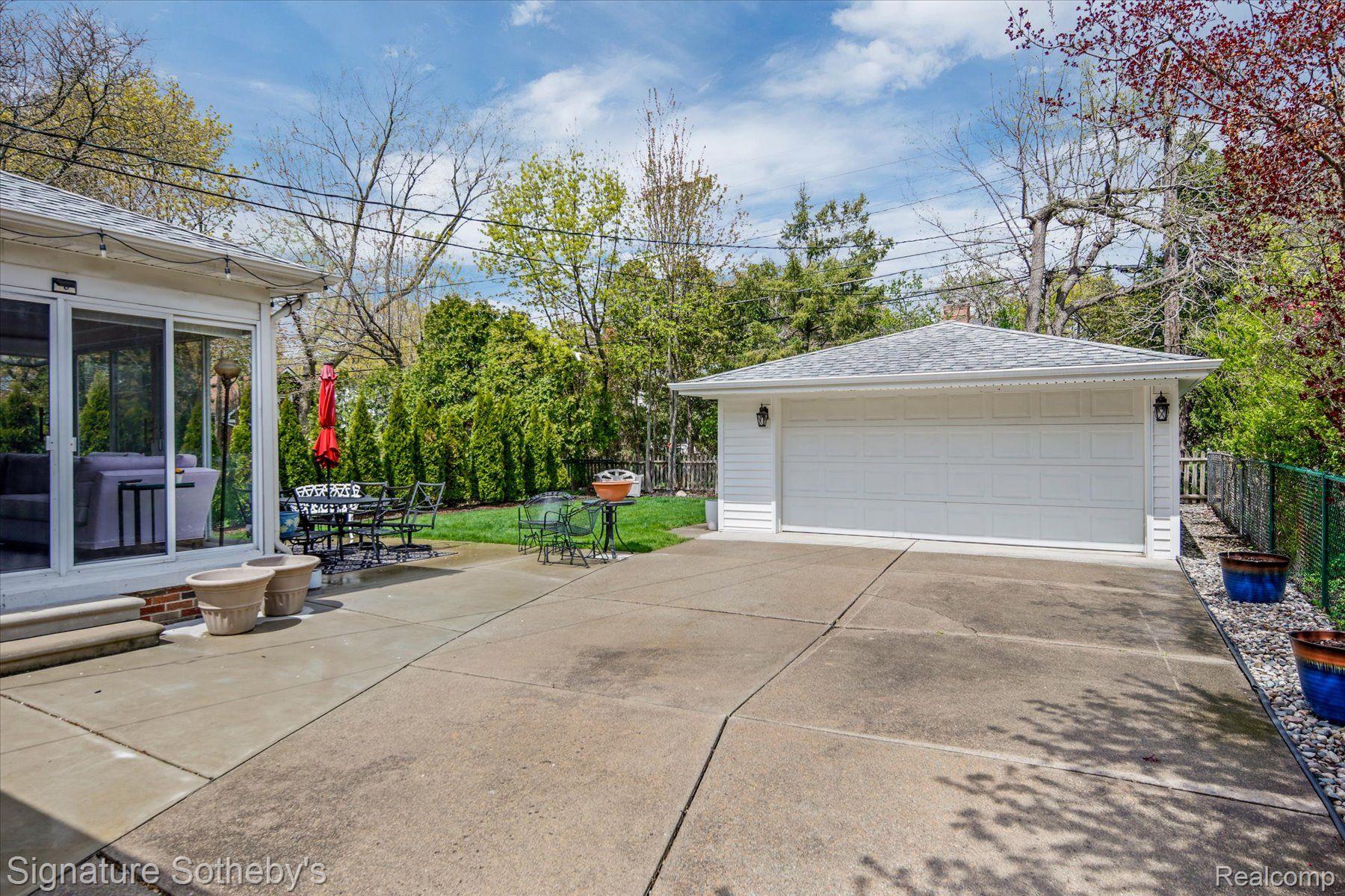 342 Ridgemont Road Grosse Pointe, MI 48236 - Photo 31 of 33 Gallery Image 31