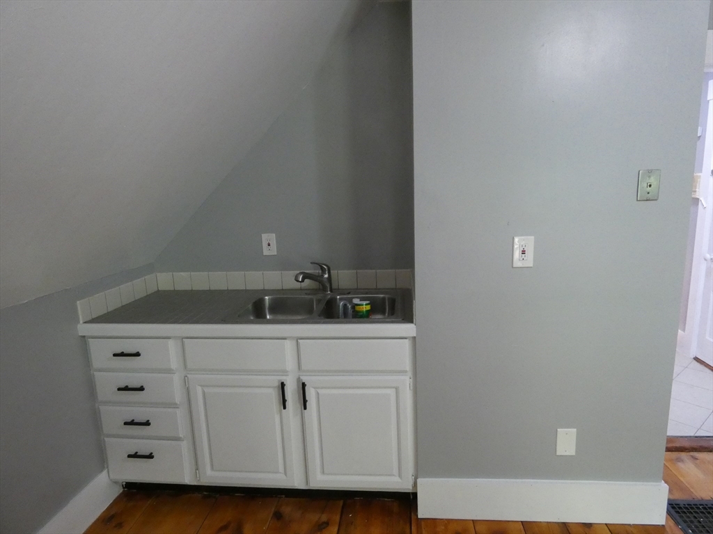 94 Maple Street, Unit 3 Gardner, MA 01440 - Photo 14 of 15
