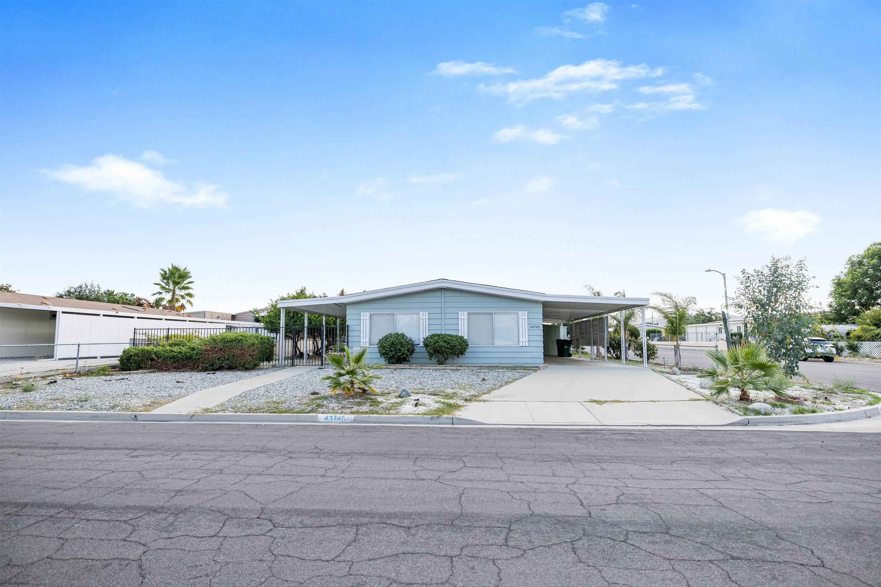 43745 Rassle Drive Hemet, CA 92544 - Photo 6 of 42 Gallery Image 6