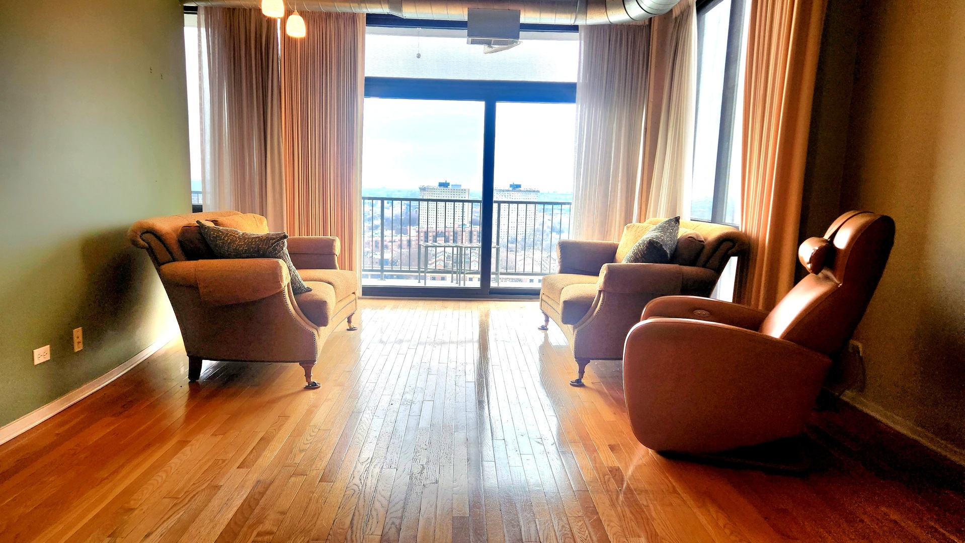 1530 South State Street, Unit 17R Chicago, IL 60605 - Photo 11 of 42