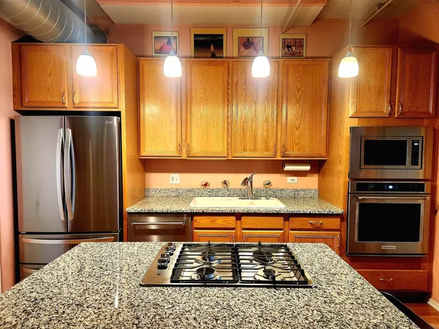 $420,000 | 1530 South State Street, Unit 17R, Chicago, IL 60605