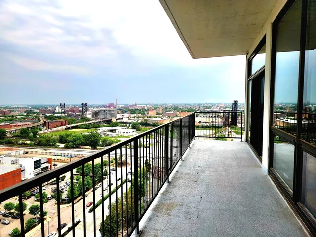 $420,000 | 1530 South State Street, Unit 17R, Chicago, IL 60605