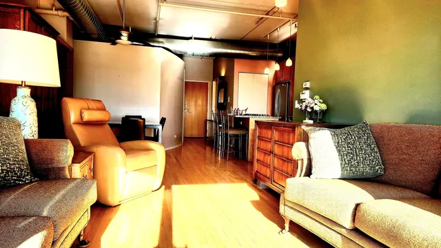 $416,000 | 1530 South State Street, Unit 17R, Chicago, IL 60605