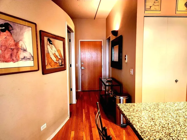 $416,000 | 1530 South State Street, Unit 17R, Chicago, IL 60605