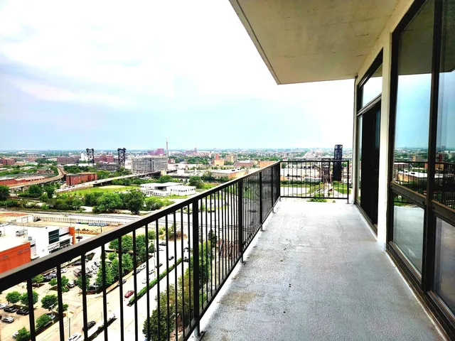 $416,000 | 1530 South State Street, Unit 17R, Chicago, IL 60605