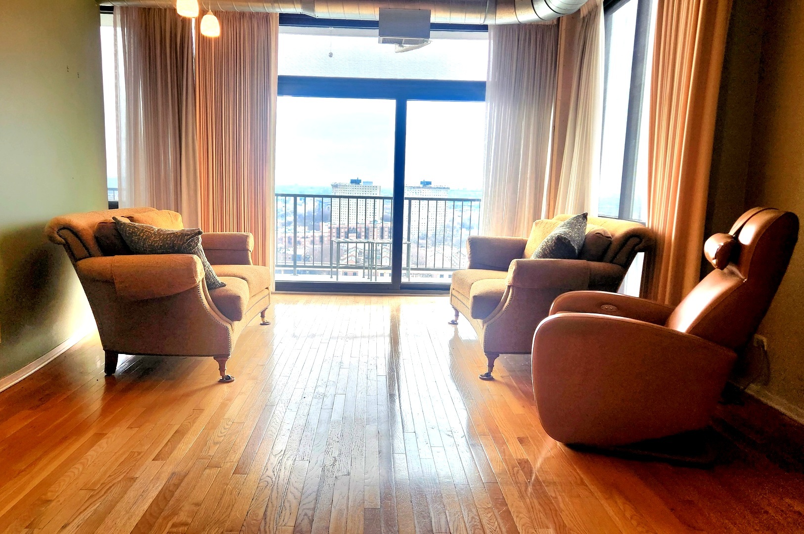 1530 South State Street, Unit 17R Chicago, IL 60605 - Photo 6 of 42