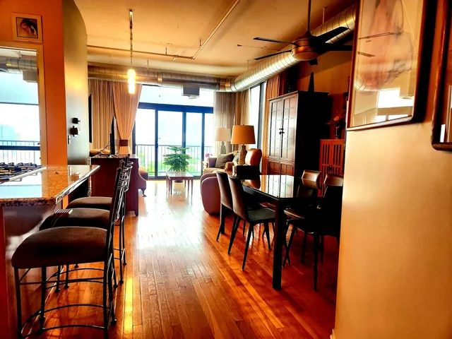 $420,000 | 1530 South State Street, Unit 17R, Chicago, IL 60605