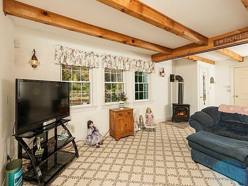 566 Coles Hill Road Wells, ME 04090 - Photo 26 of 35 Den/Family/Great Room.