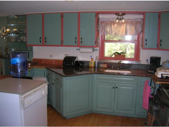 92 Maple Manor Road Conway, NH 03813 - Photo 2 of 11