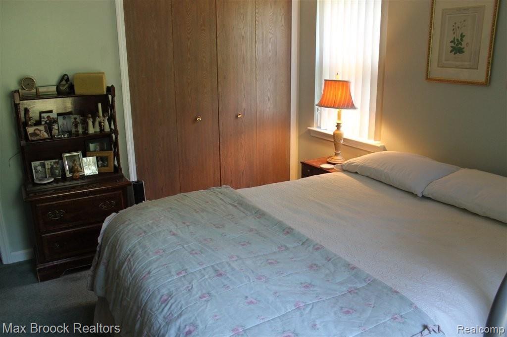 1520 Porter Circle, Unit 204 Rochester, MI 48307 - Photo 7 of 10 IMG_0988.JPG
