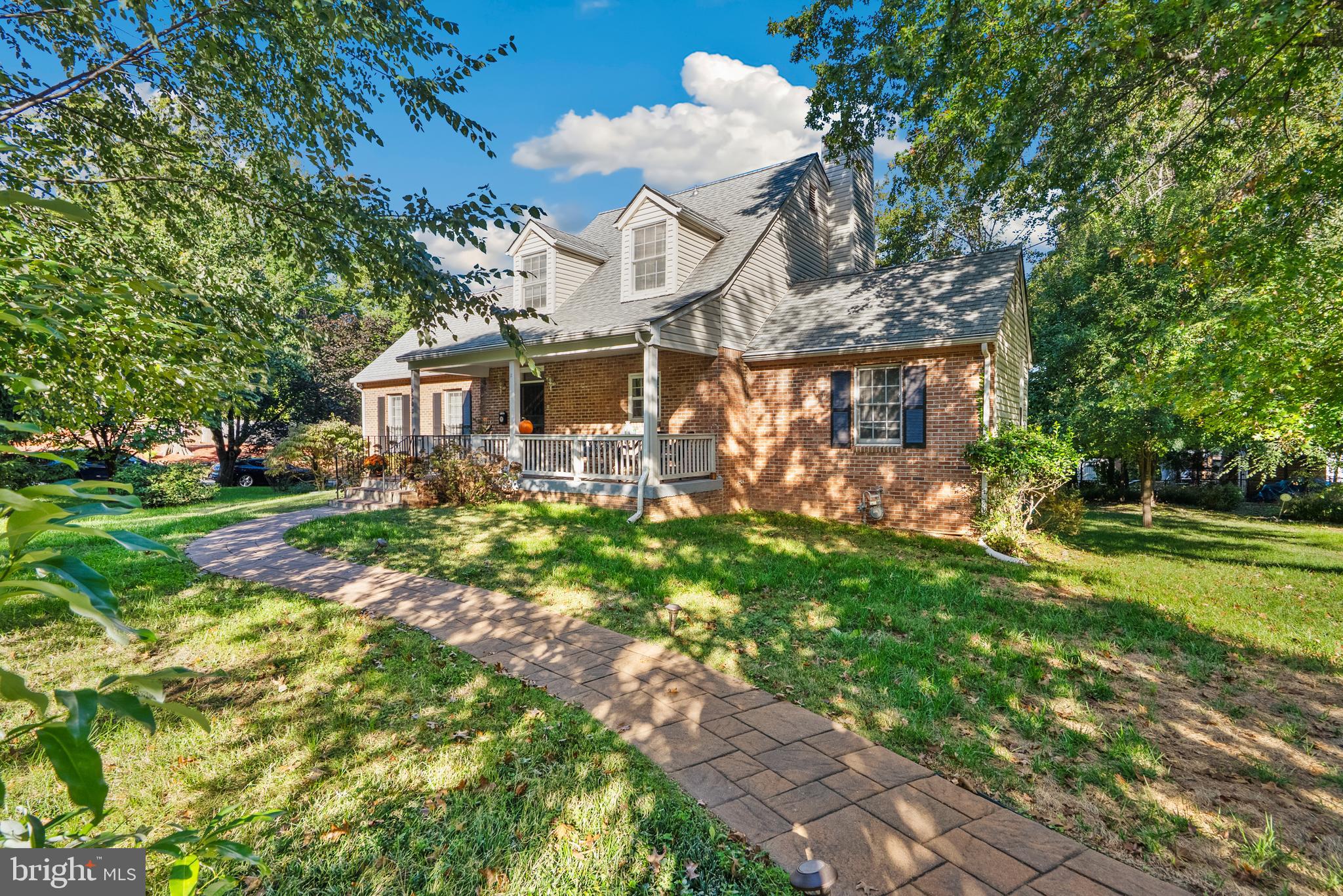 6202 State Street Cheverly, MD 20785 - Photo 4 of 34 a front view of a house with garden
