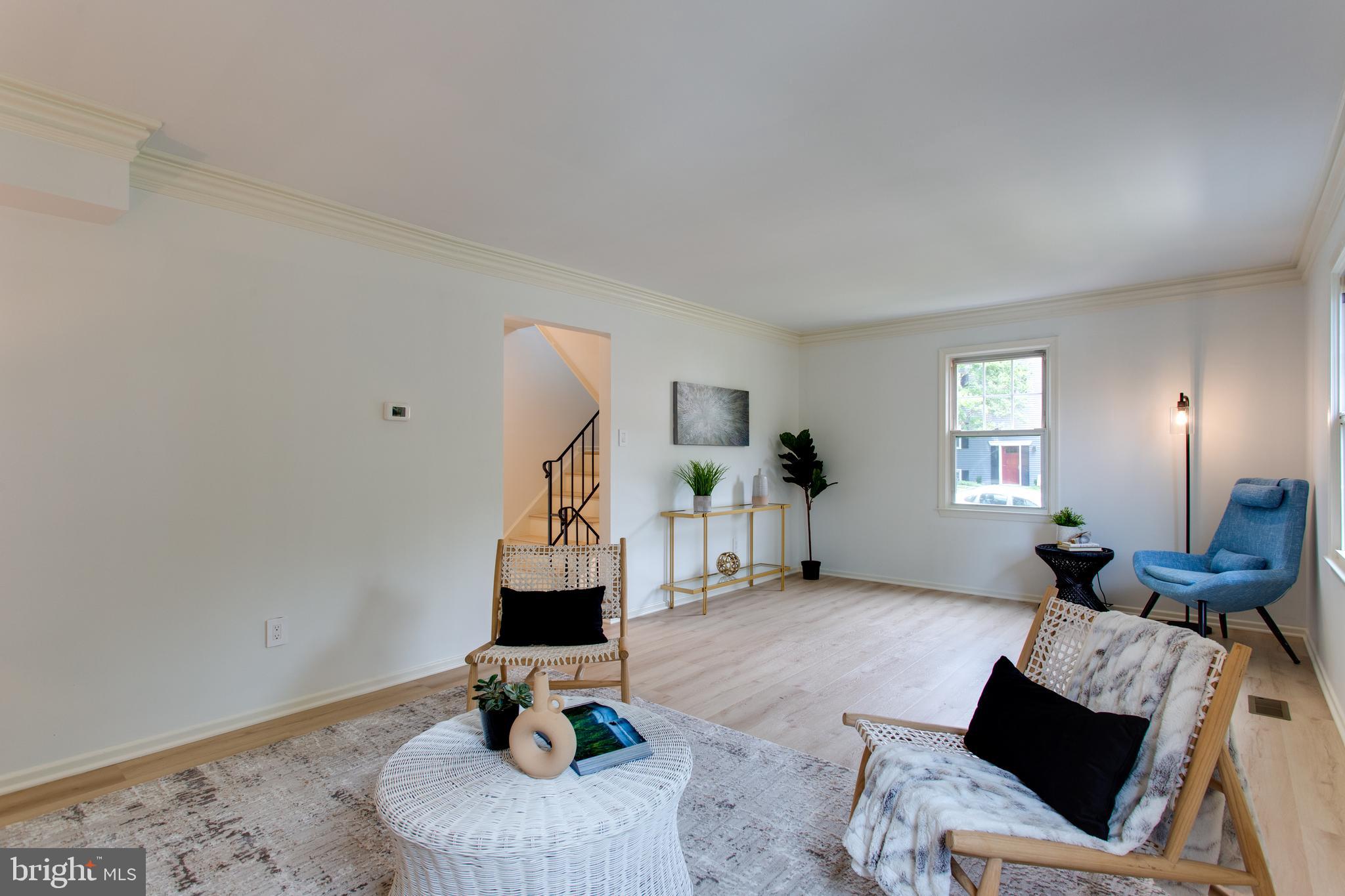 5500 Miles Court Springfield, VA 22151 - Photo 6 of 50 Living room