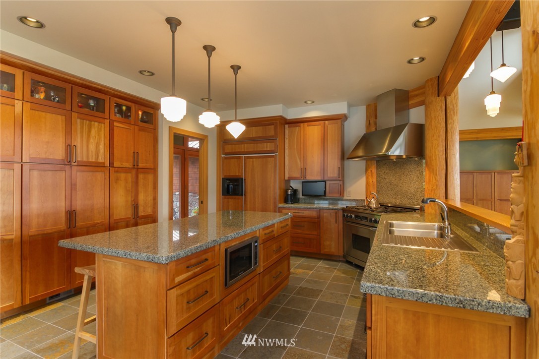 51 Strawberry Point Road Bellingham, WA 98229 - Photo 14 of 25 Gallery Image 14