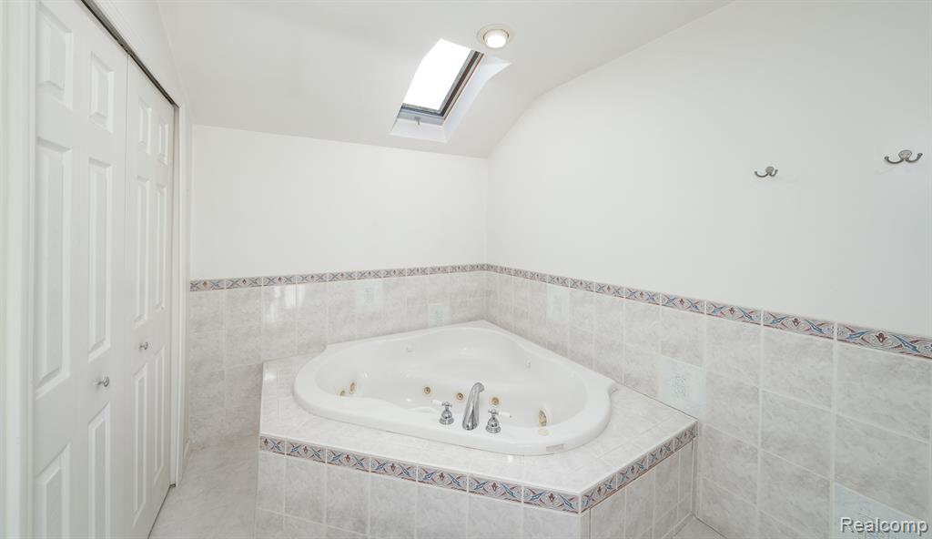 3916 Morgan Road Lake Orion, MI 48359 - Photo 31 of 41