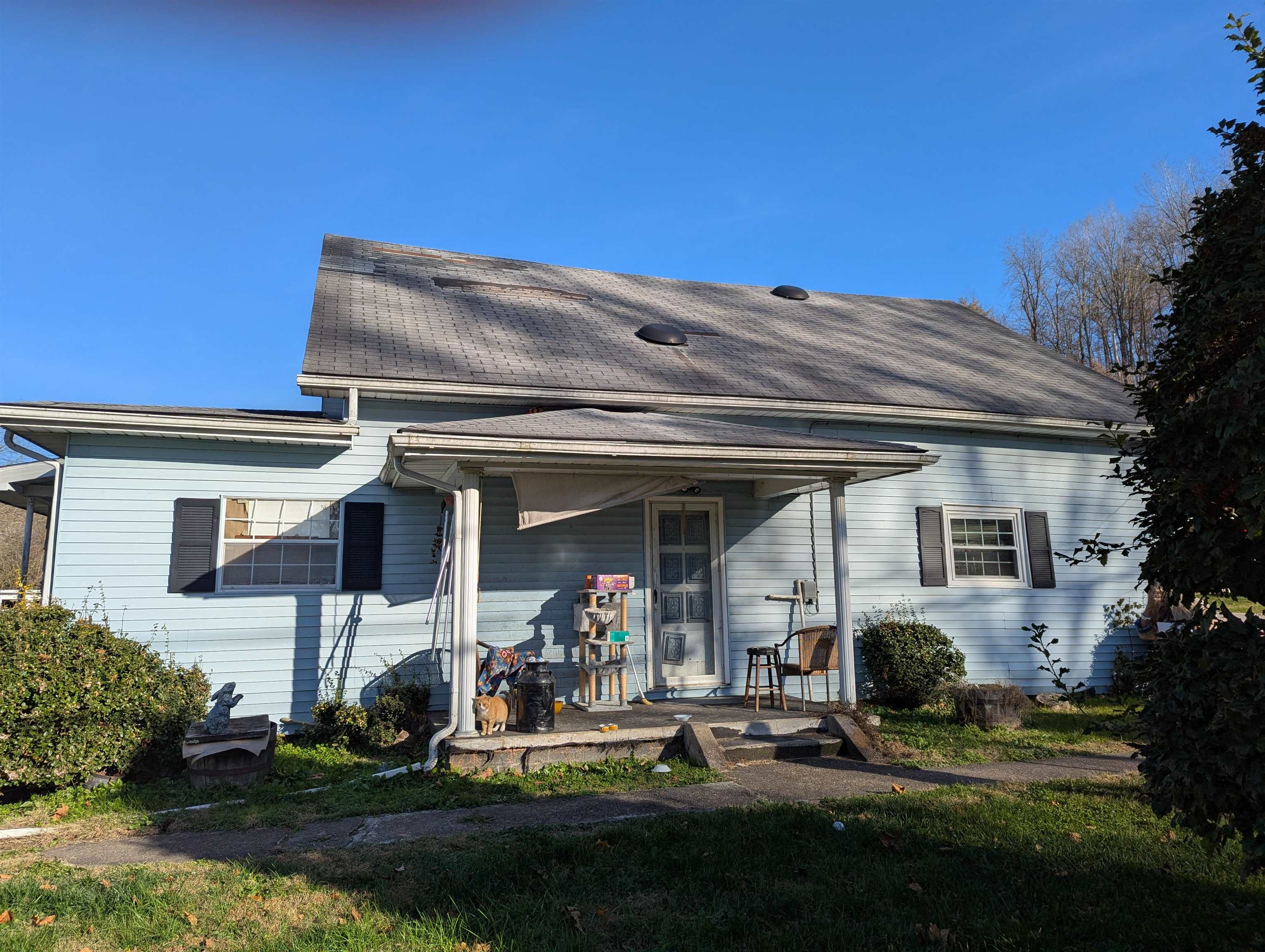 1913 Cannonsburg Road Ashland, KY 41102 - Photo 2 of 11