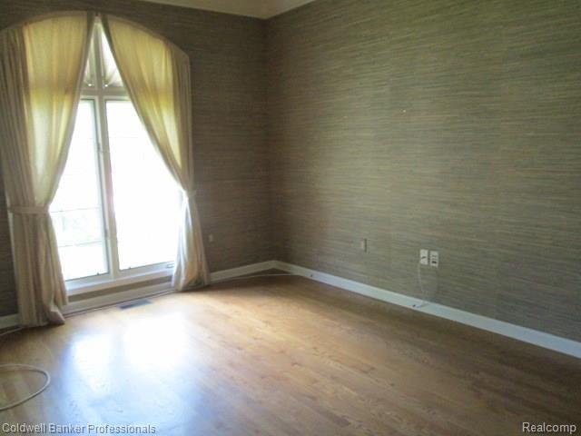 31235 Country Ridge Circle Farmington Hills, MI 48331 - Photo 14 of 32