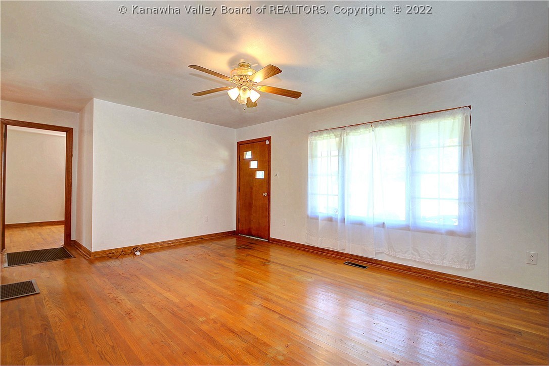 1249 Newmans Branch Road Milton, WV 25541 - Photo 9 of 34 Gallery Image 9