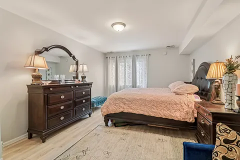 $265,000 | 3300 North Carriageway Drive, Unit 309, Arlington Heights, IL 60004