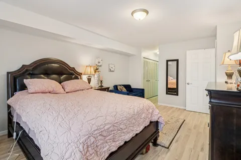 $265,000 | 3300 North Carriageway Drive, Unit 309, Arlington Heights, IL 60004