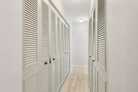 $265,000 | 3300 North Carriageway Drive, Unit 309, Arlington Heights, IL 60004