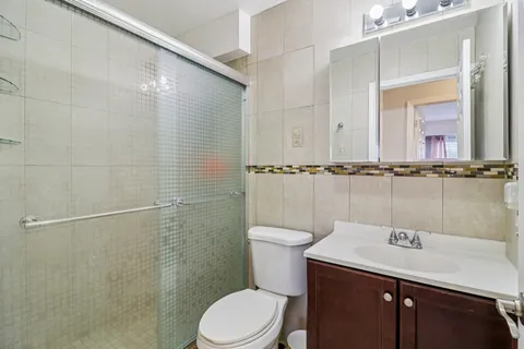 $265,000 | 3300 North Carriageway Drive, Unit 309, Arlington Heights, IL 60004