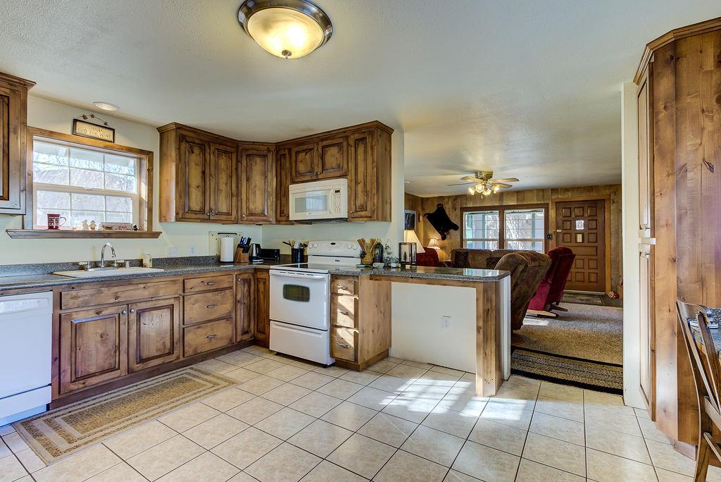 204 Squaw Valley Road McCloud, CA 96057 - Photo 16 of 25 Gallery Image 16