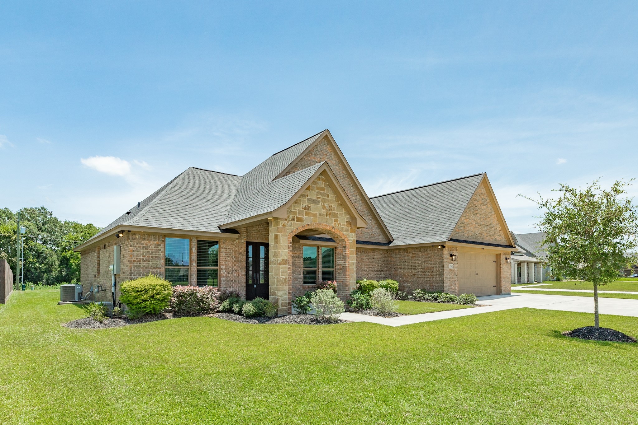 838 Oak Ridge Drive Angleton, TX 77515 - Photo 7 of 45