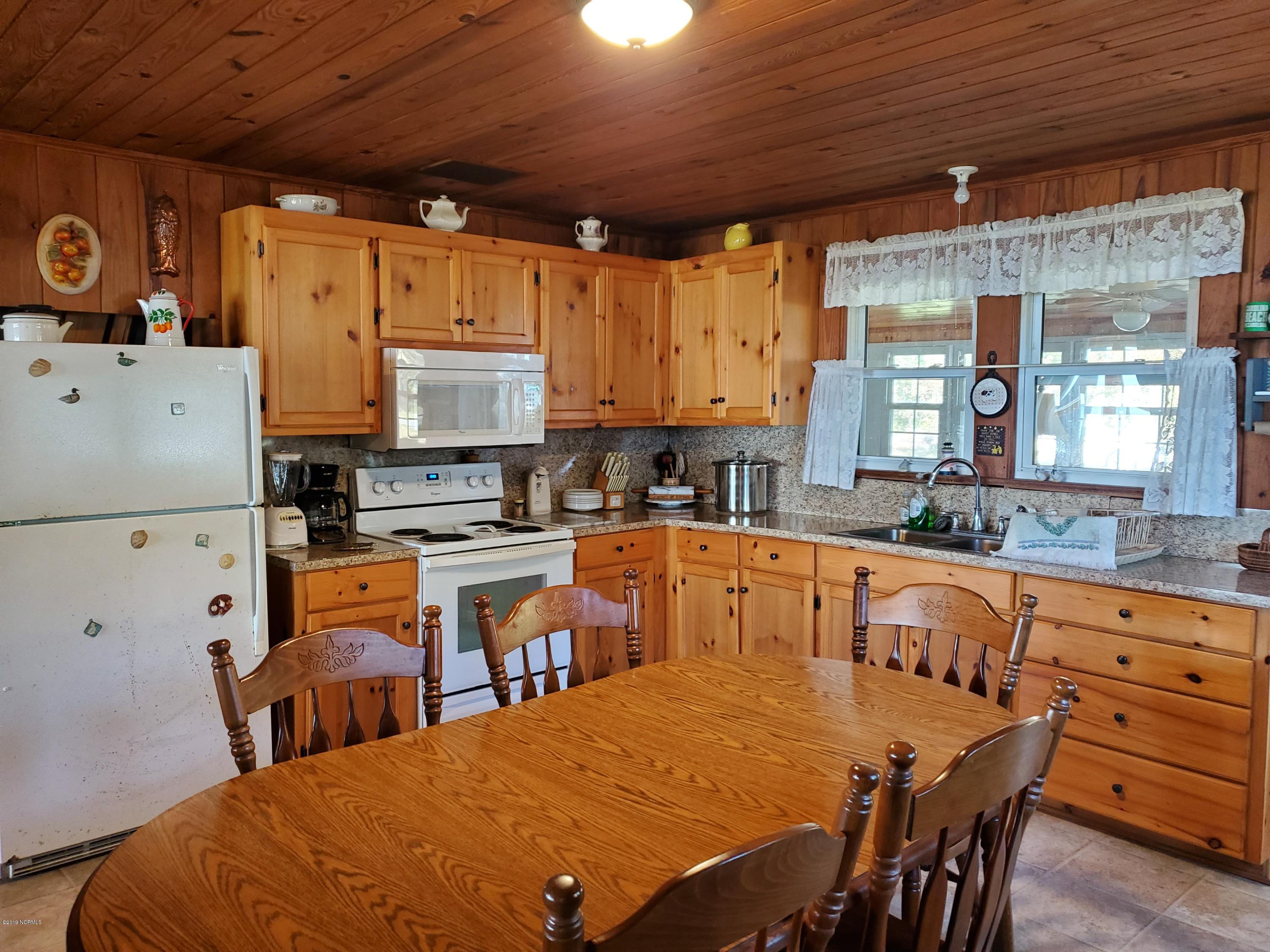 757 Island View Road Bath, NC 27808 - Photo 8 of 18 20191109_124009