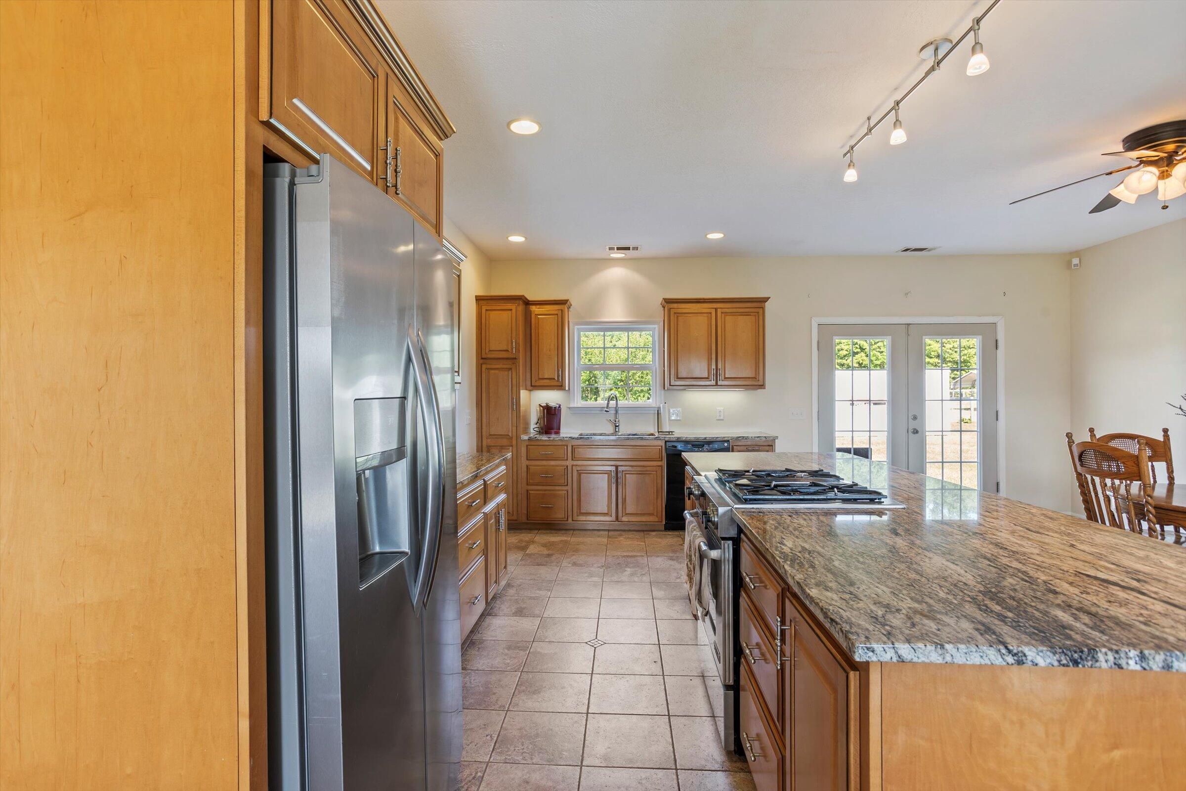 155 Jaywood Road Williston, SC 29853 - Photo 14 of 64