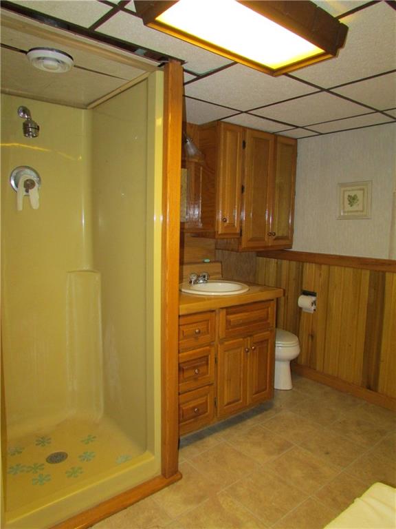 98 Devils Den Road Burgettstown, PA 15021 - Photo 21 of 23 FULL BATH ON LOWER LEVEL. THE CABINETS WERE MADE BY OWER, SOLID OAK.