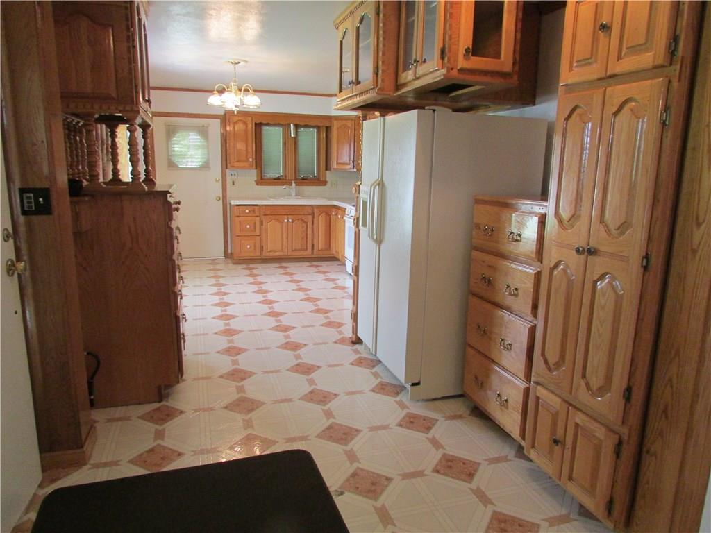 98 Devils Den Road Burgettstown, PA 15021 - Photo 9 of 23 KITCHEN, EAT IN, CUSTOM BUILT OAK CABINETS.