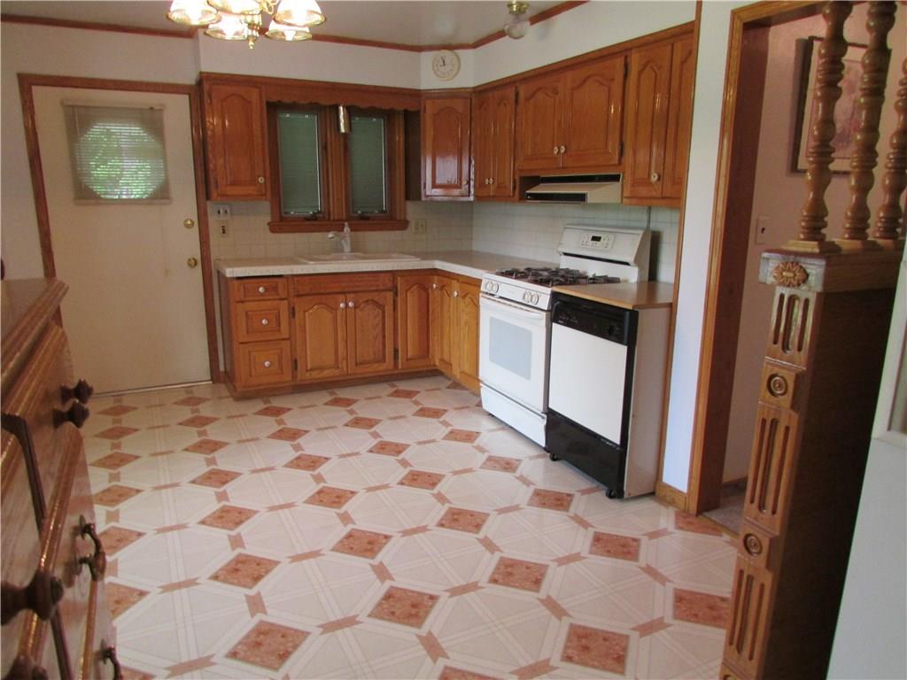 98 Devils Den Road Burgettstown, PA 15021 - Photo 10 of 23 KITCHEN