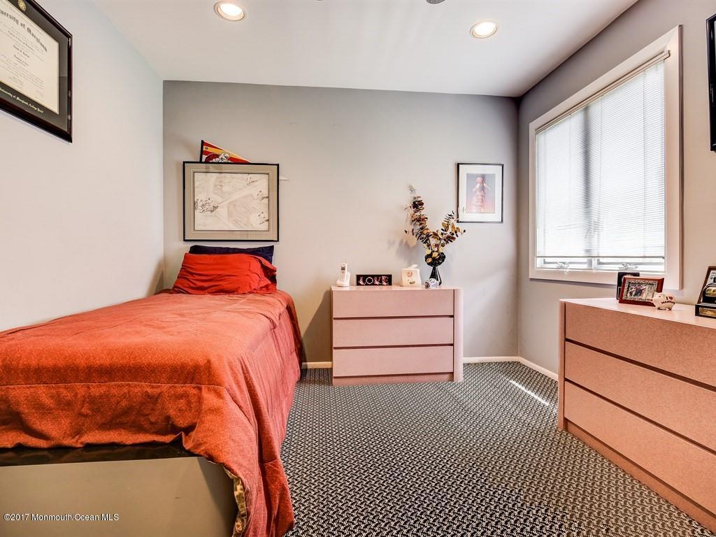6 Quebec Road Marlboro, NJ 07746 - Photo 20 of 29 020_2nd Floor Bedroom