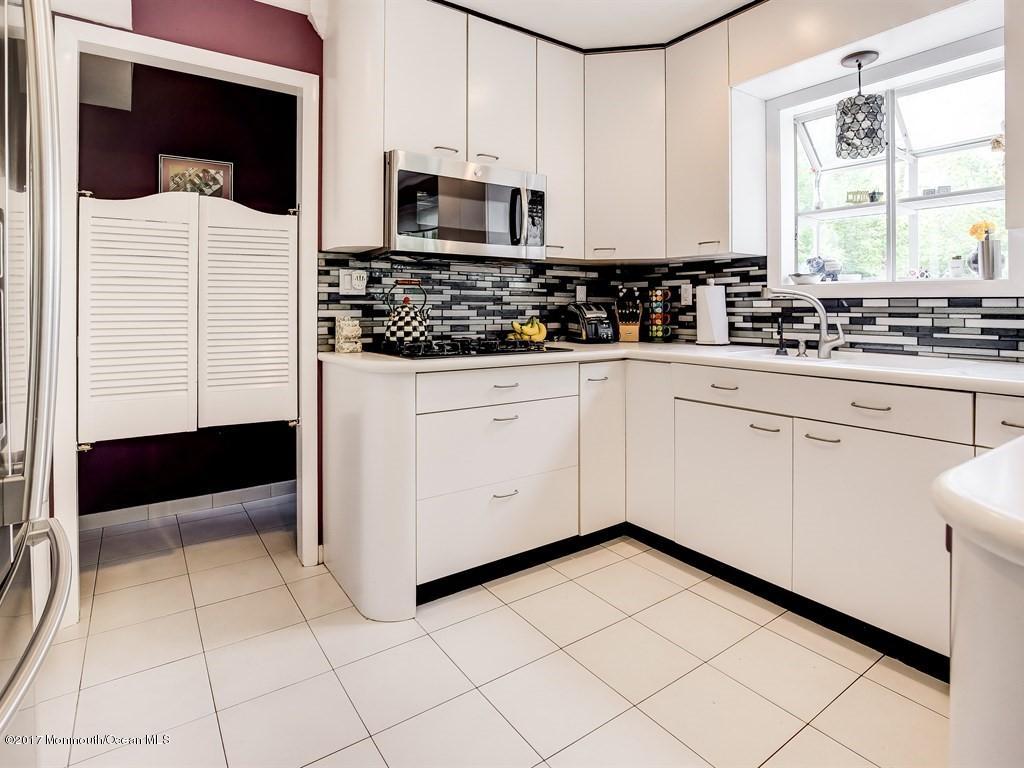 6 Quebec Road Marlboro, NJ 07746 - Photo 6 of 29 006_Kitchen