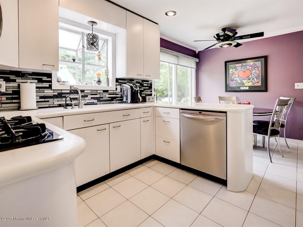 6 Quebec Road Marlboro, NJ 07746 - Photo 7 of 29 007_Kitchen