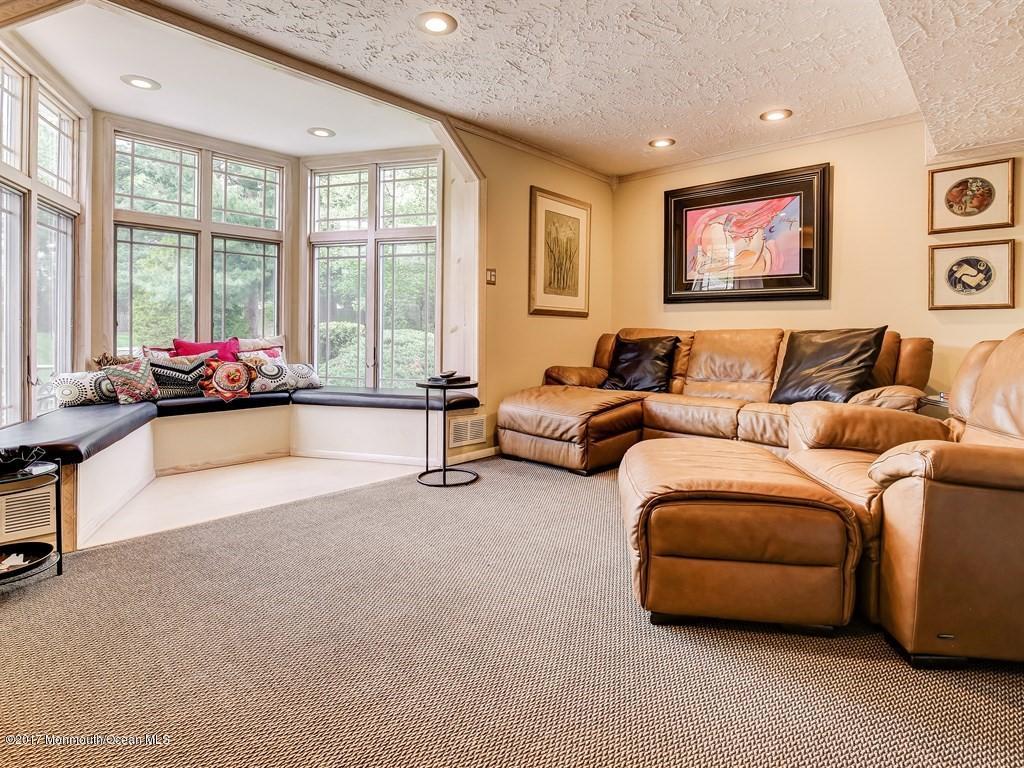 6 Quebec Road Marlboro, NJ 07746 - Photo 10 of 29 010_Family Room