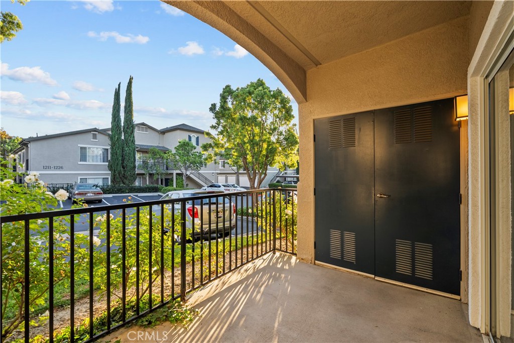 20000 Plum Canyon Road, Unit 1316 Saugus, CA 91350 - Photo 25 of 37 a view of a balcony