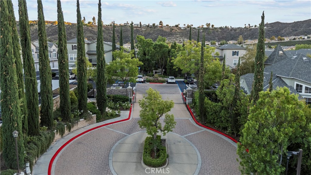 20000 Plum Canyon Road, Unit 1316 Saugus, CA 91350 - Photo 32 of 37 a view of a garden