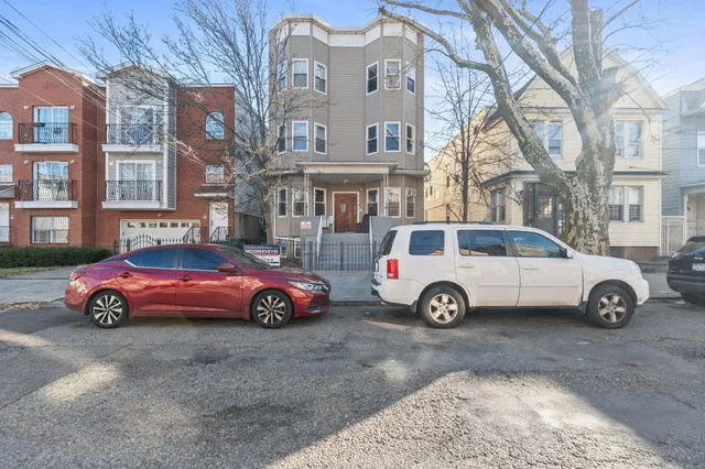 $1,850 | 162 Clerk Street, Unit 1, Jersey City, NJ 07305