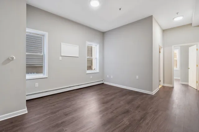 $1,850 | 162 Clerk Street, Unit 1, Jersey City, NJ 07305