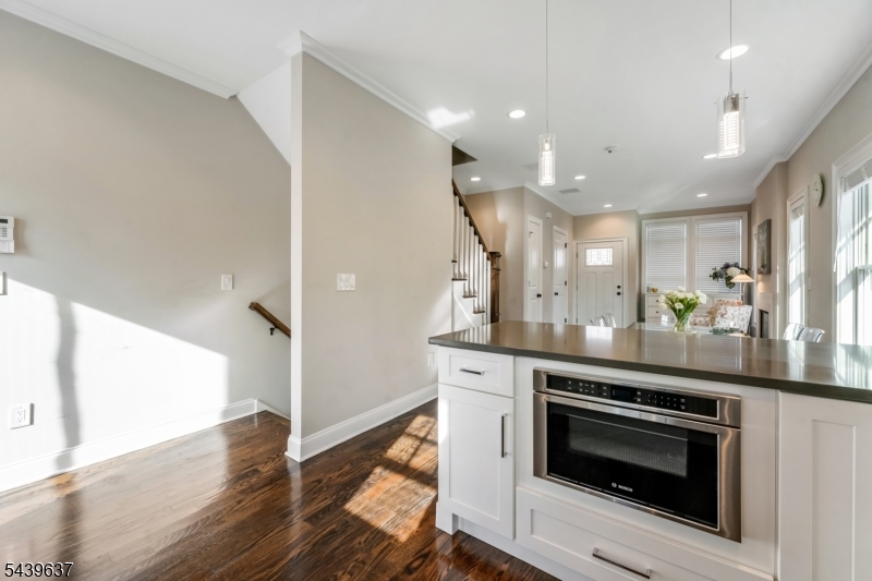 48 Mechanic Street Millburn, NJ 07041 - Photo 12 of 24