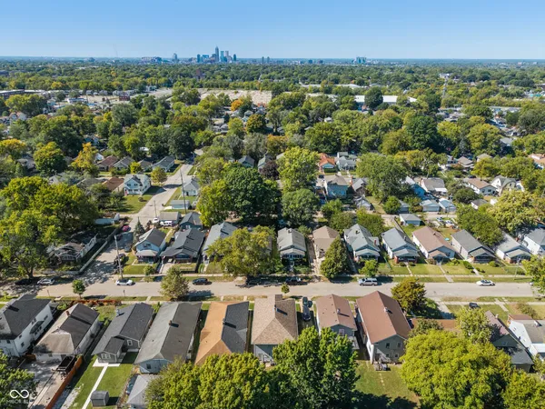 $1,500 | 717 North Grant Avenue, Indianapolis, IN 46201