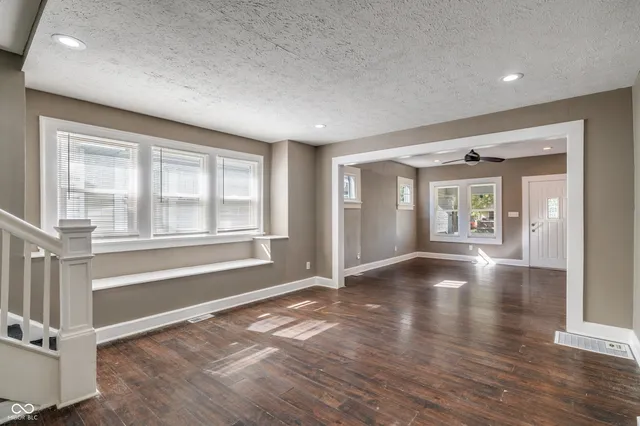 $1,650 | 717 North Grant Avenue, Indianapolis, IN 46201