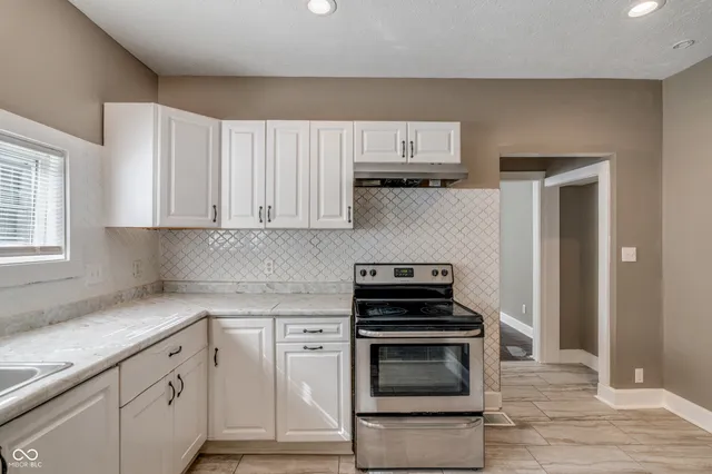 $1,650 | 717 North Grant Avenue, Indianapolis, IN 46201