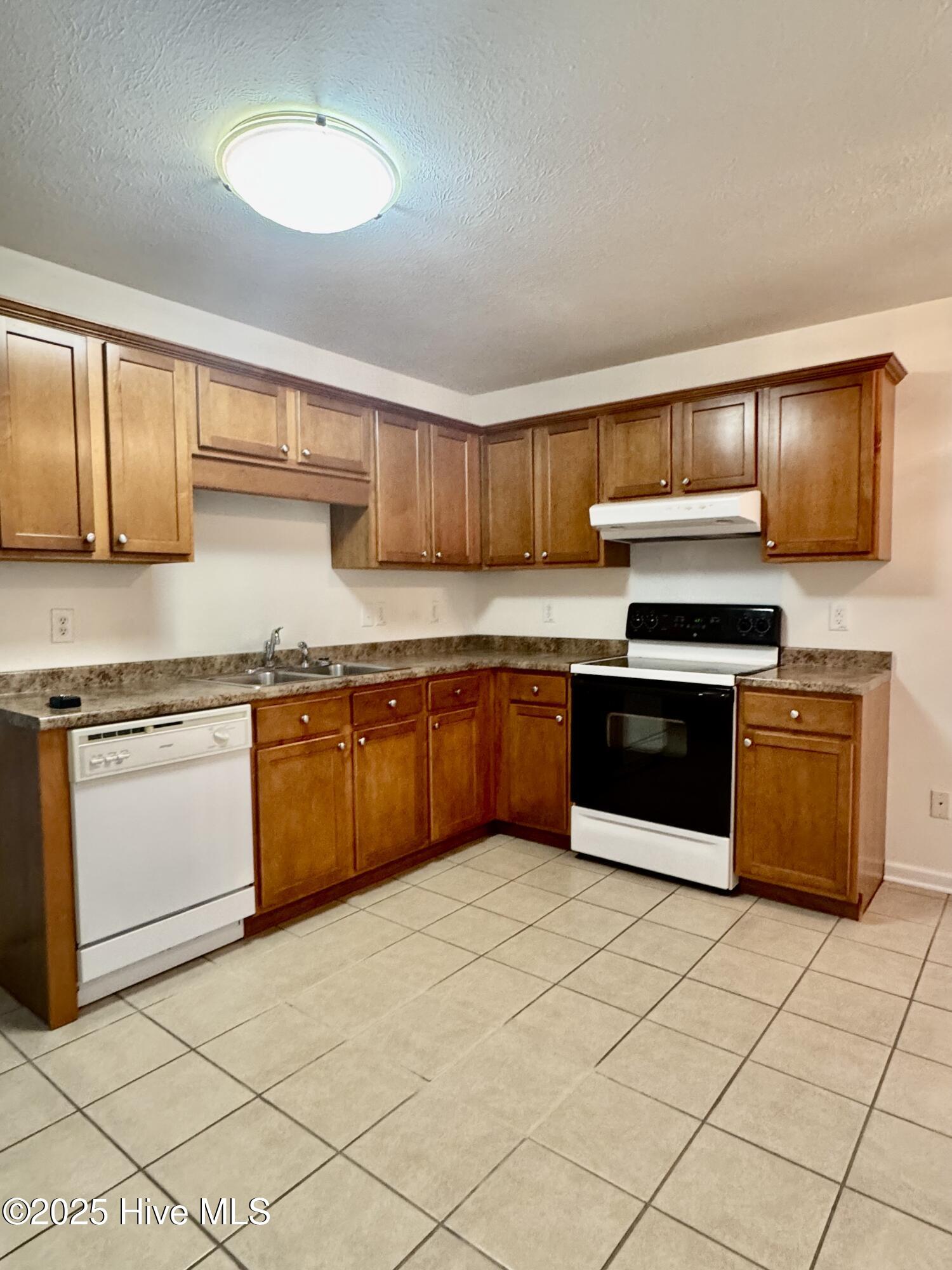 447 Ben Williams Road Jacksonville, NC 28540 - Photo 4 of 21 IMG_2127