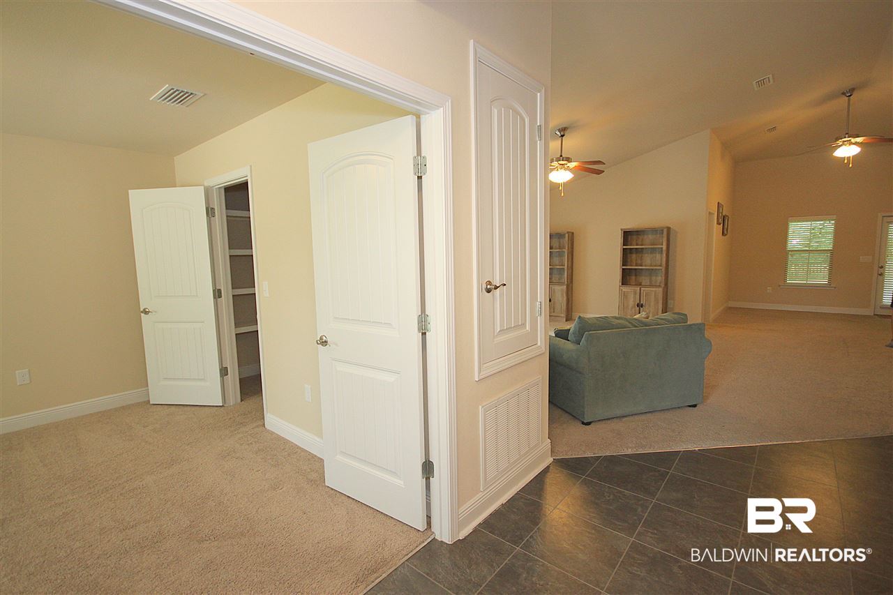 513 Charing Cross Street Fairhope, AL 36532 - Photo 3 of 33 Foyer
